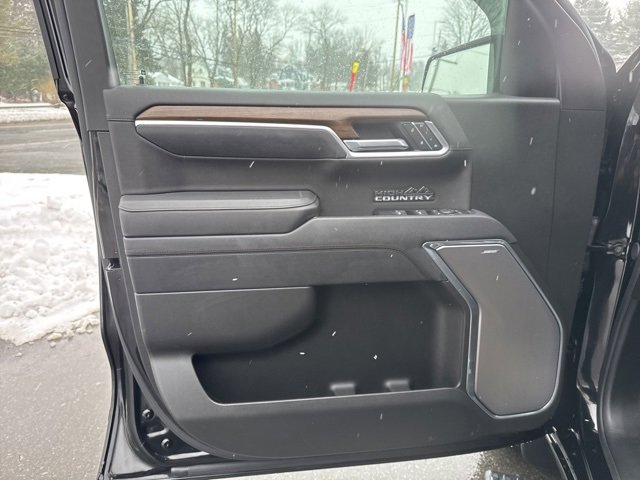 Used 2025 Chevrolet Silverado 1500 High Country w/ Midnight Edition image 16