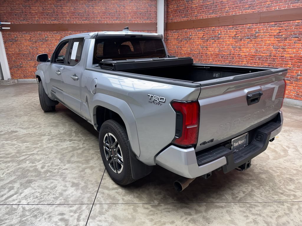 Used 2025 Toyota Tacoma TRD Sport AWD/4WD image 2