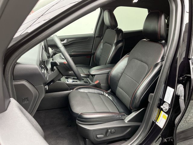 Certified 2023 Ford Escape ST-Line w/ Tech Pack #1 AWD/4WD image 12