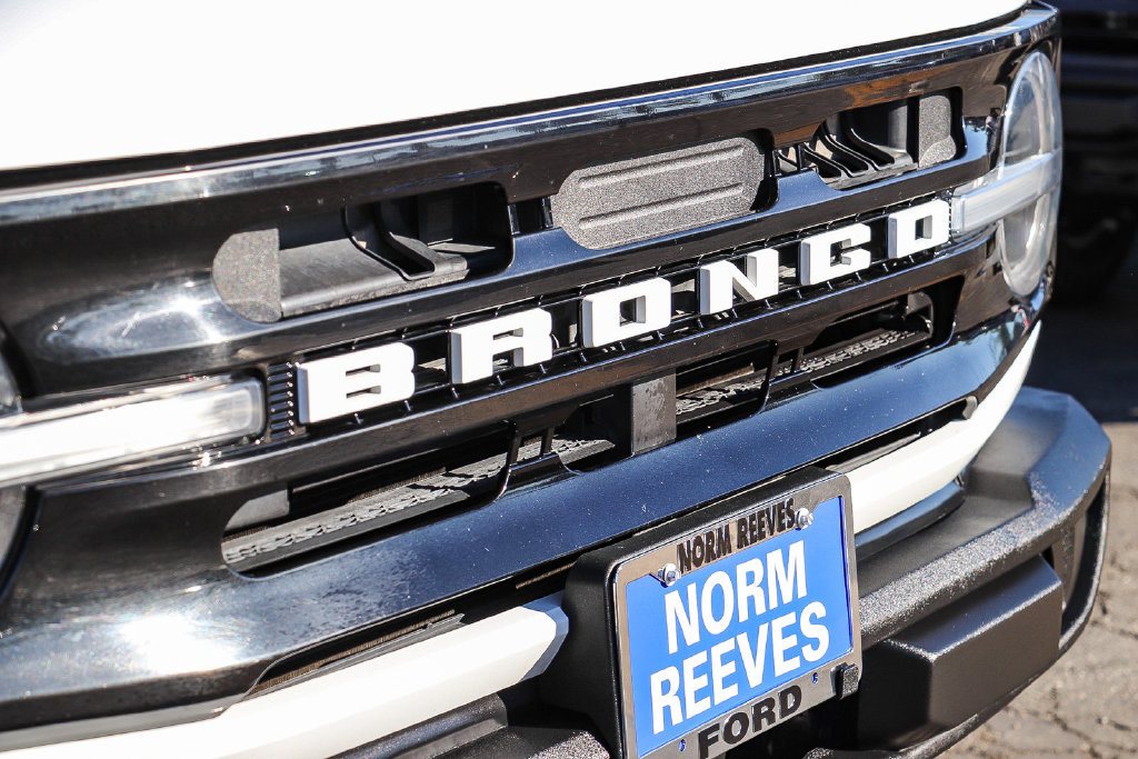Certified 2025 Ford Bronco Outer Banks AWD/4WD image 8