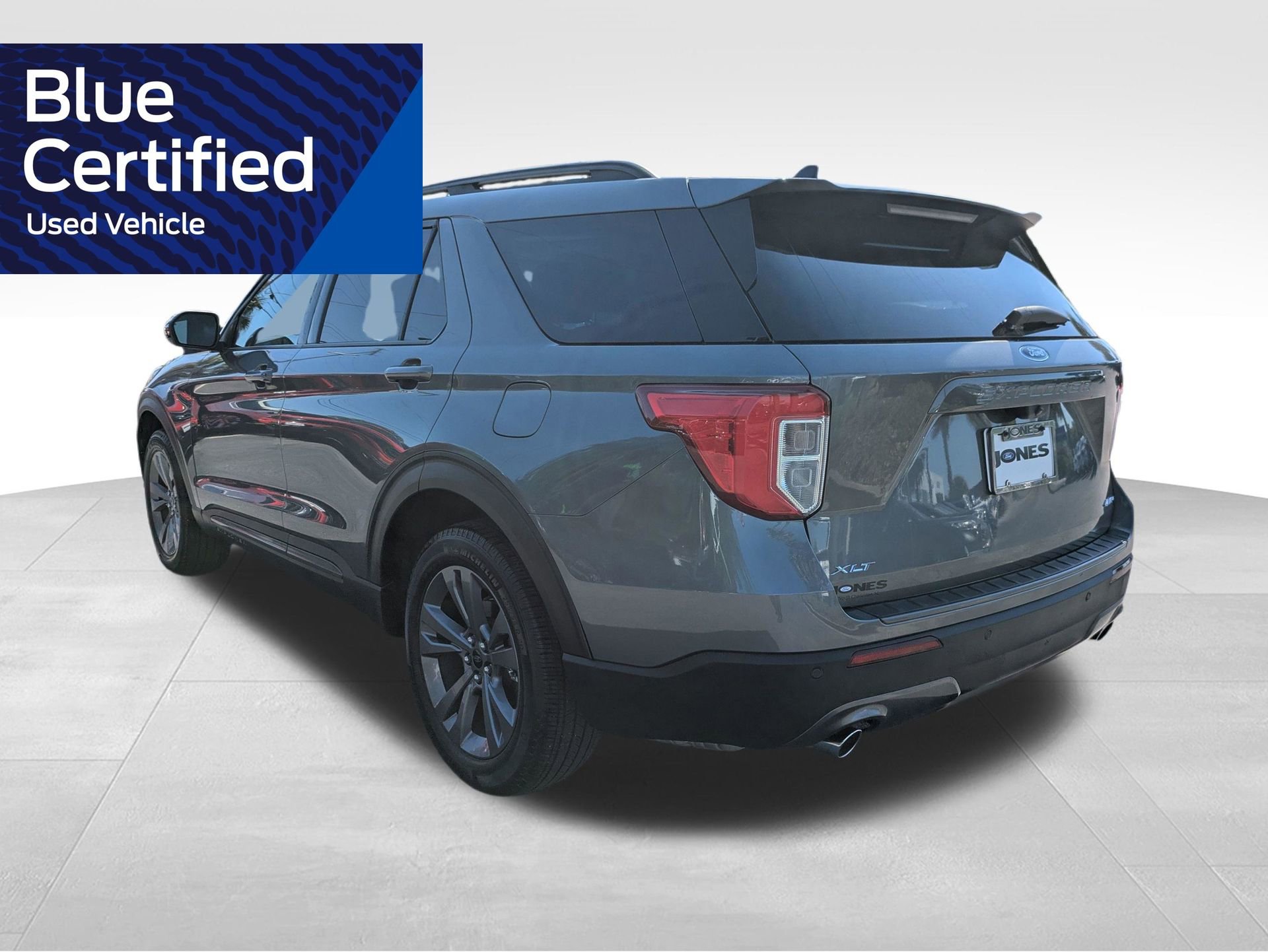 Certified 2023 Ford Explorer XLT w/ Equipment Group 202A AWD/4WD image 8