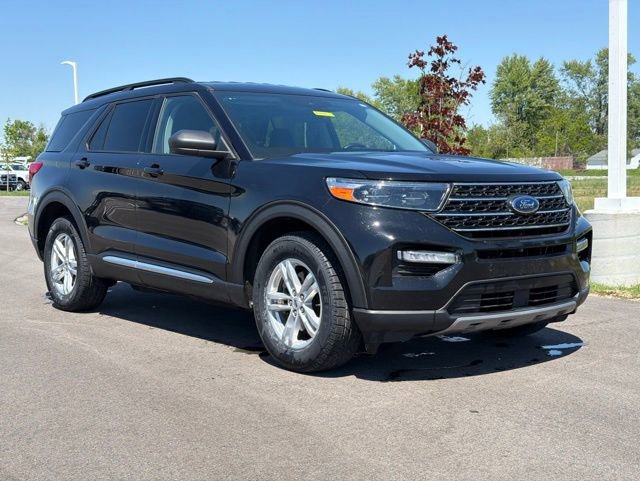 Certified 2023 Ford Explorer XLT w/ Equipment Group 202A