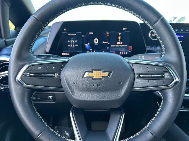 Used 2025 Chevrolet Equinox EV LT w/ Convenience Package image 21