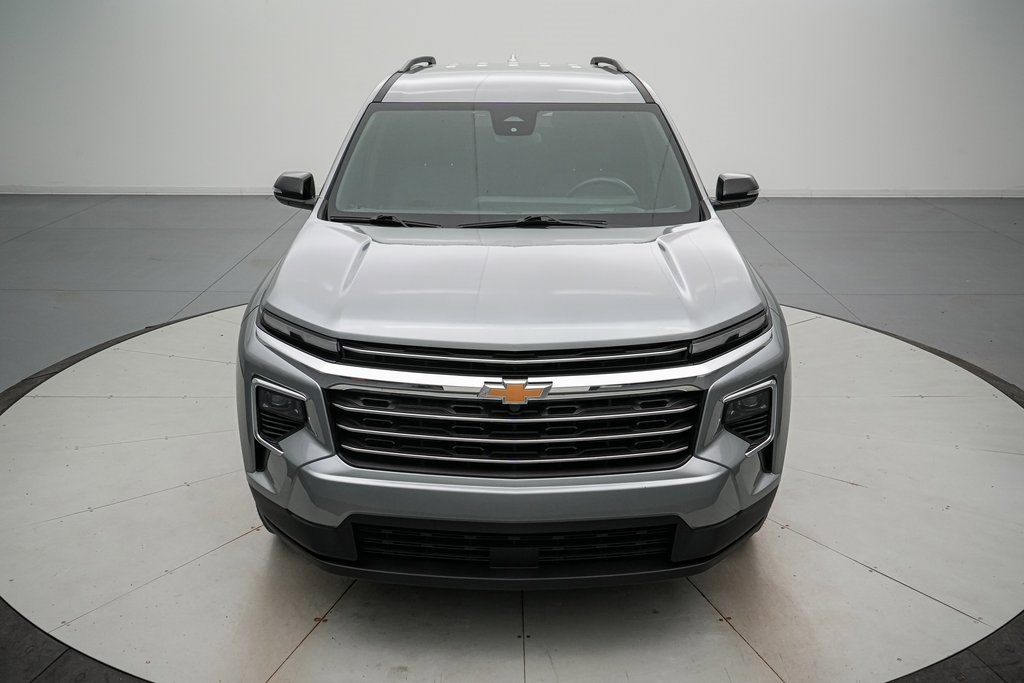 Used 2025 Chevrolet Traverse LT image 9