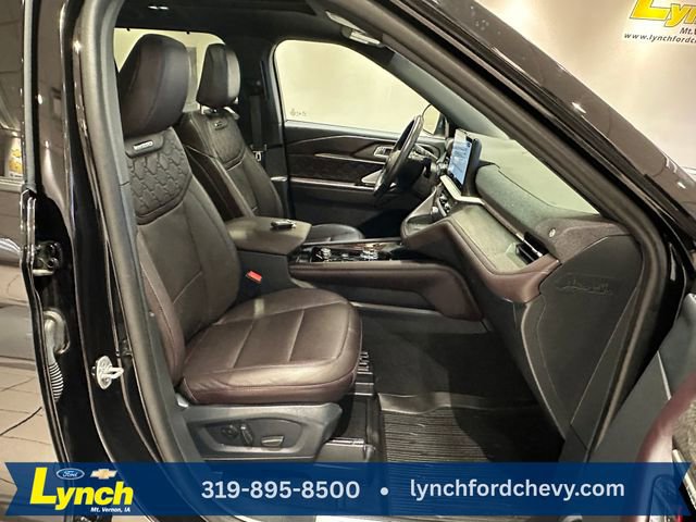 Certified 2025 Ford Explorer Platinum w/ LUX Leather Package AWD/4WD image 13