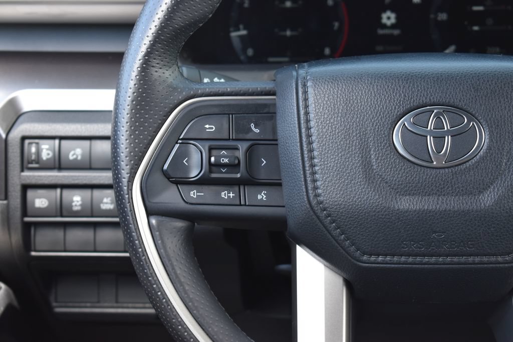 Used 2025 Toyota 4Runner TRD Off-Road AWD/4WD image 15