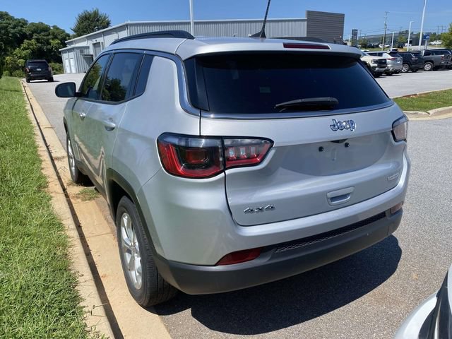Used 2024 Jeep Compass Latitude AWD/4WD image 5
