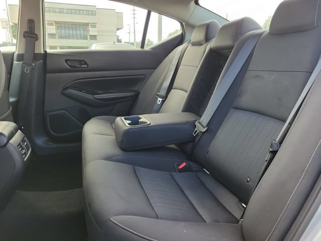 Used 2023 Nissan Altima 2.5 SV FWD image 17