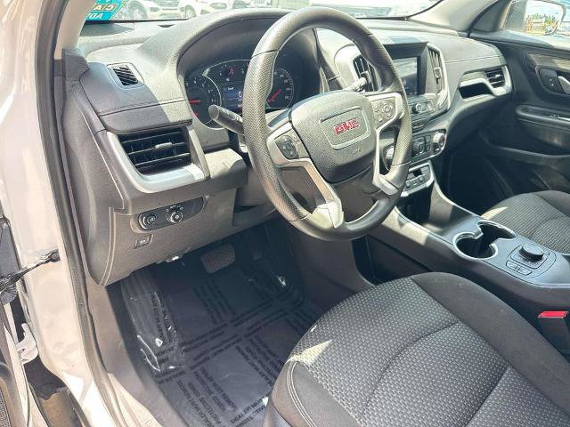 Used 2024 GMC Terrain SLE w/ Driver Convenience Package FWD image 17
