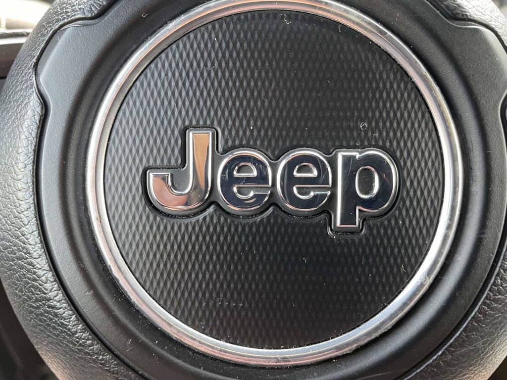 Used 2018 Jeep Wrangler Unlimited Sport AWD/4WD image 28