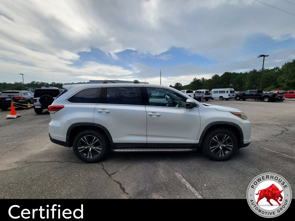 Used 2019 Toyota Highlander LE FWD image 7