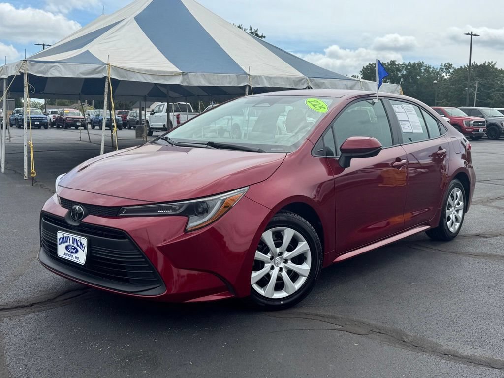 Used 2025 Toyota Corolla LE FWD image 28