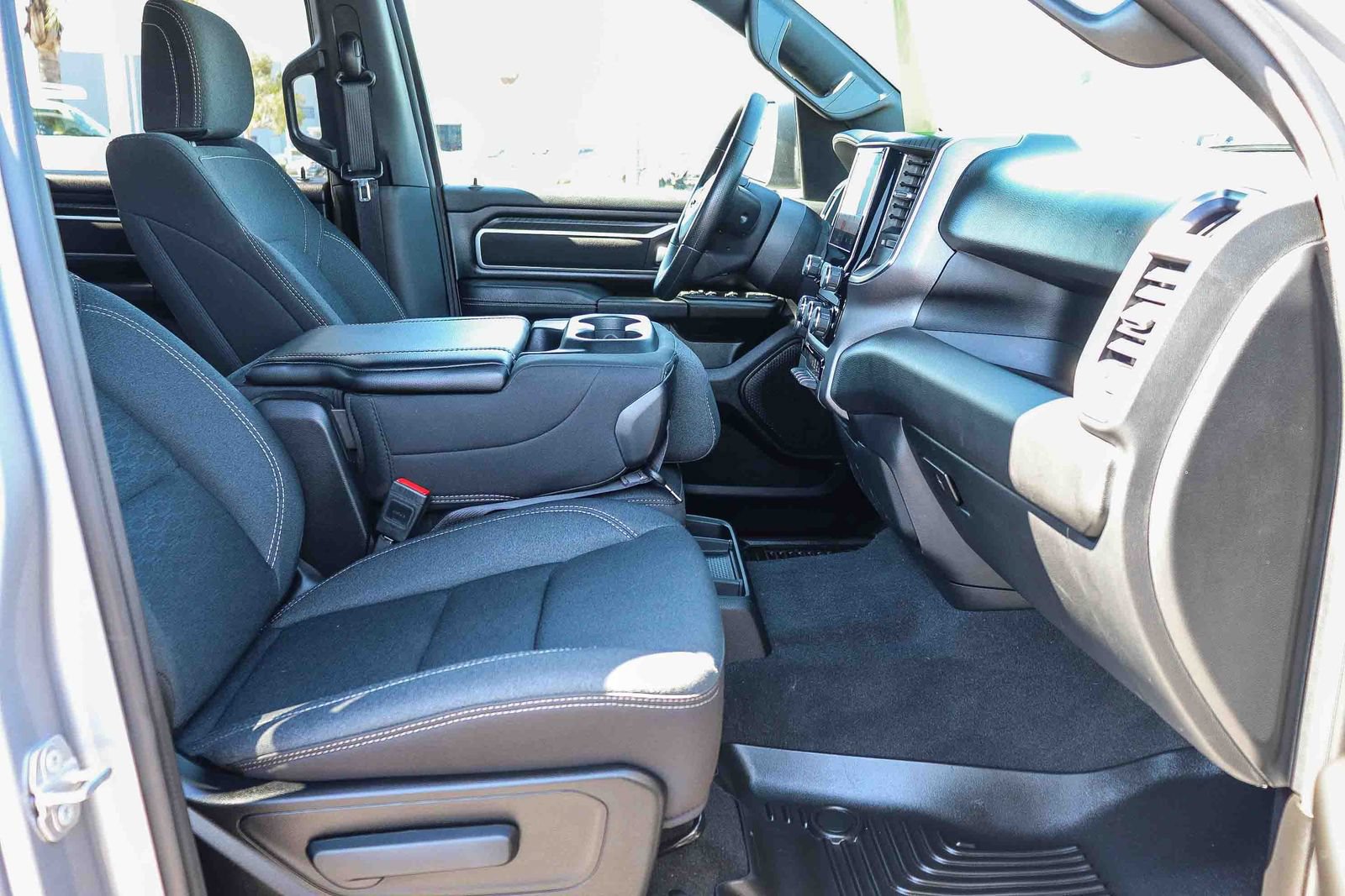 Used 2025 RAM 1500 Big Horn AWD/4WD image 16
