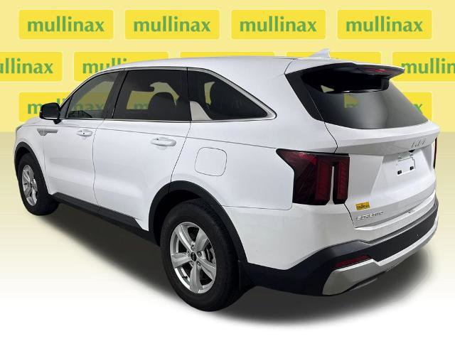 Used 2024 Kia Sorento LX FWD image 11