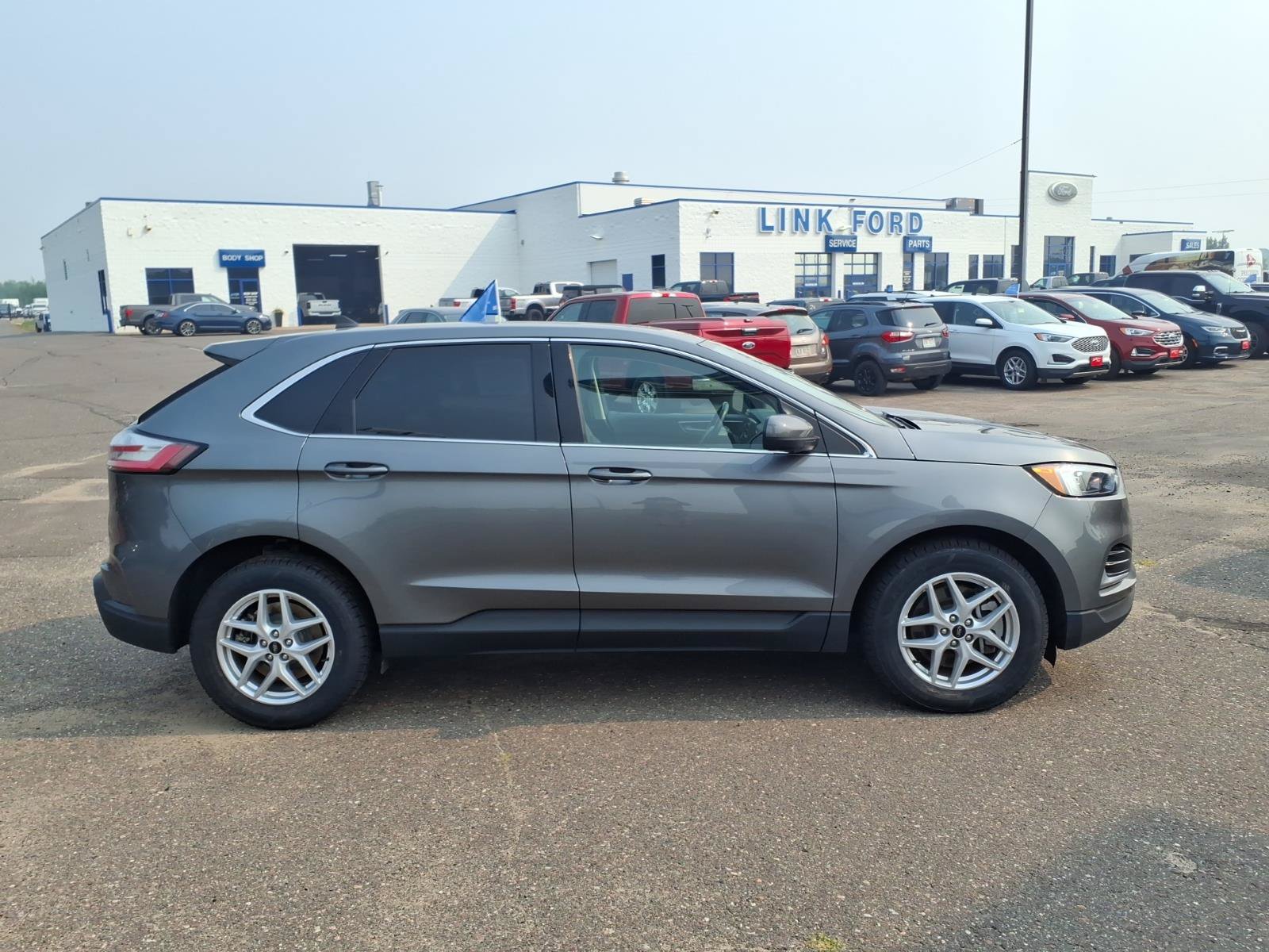 Certified 2024 Ford Edge SEL AWD/4WD image 7