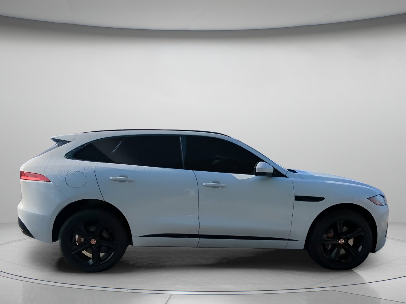 Used 2019 Jaguar F-PACE S image 30