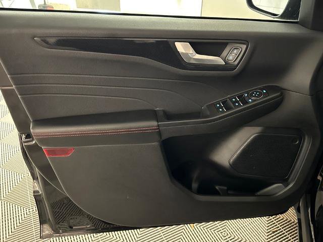 Certified 2025 Ford Escape ST-Line image 15
