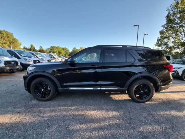 Certified 2021 Ford Explorer XLT w/ Equipment Group 202A AWD/4WD image 8