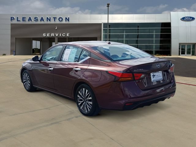 Used 2025 Nissan Altima 2.5 SV FWD image 3