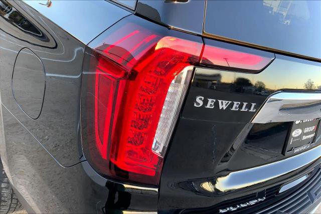 Used 2023 GMC Yukon XL SLT w/ SLT Premium Package image 28