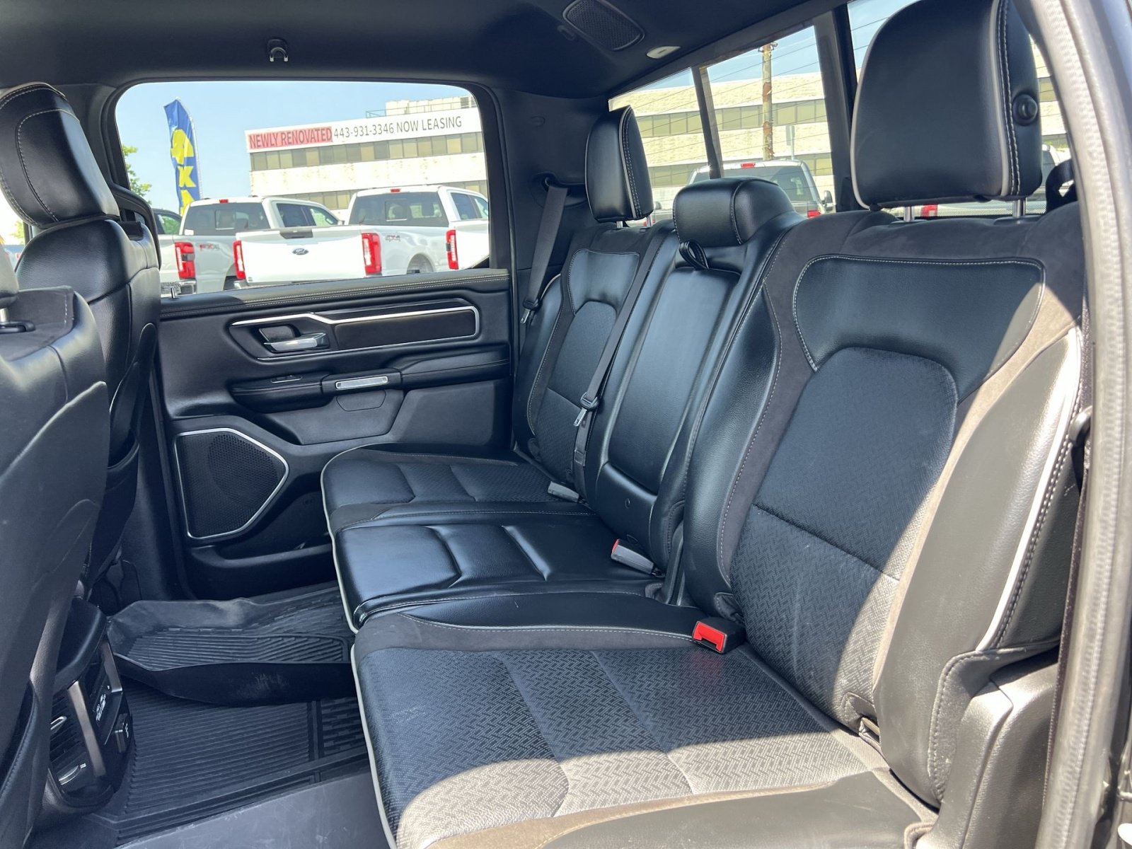 Used 2024 RAM 1500 Laramie AWD/4WD image 24