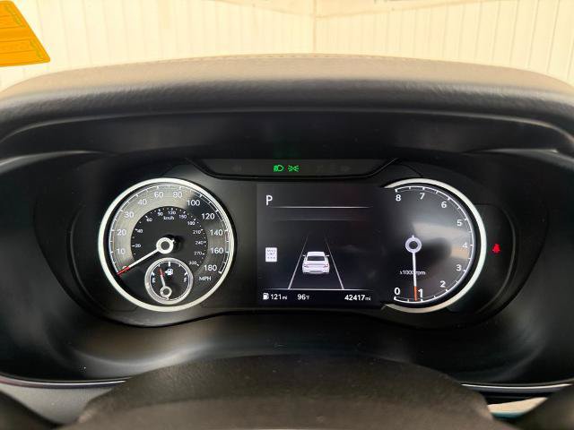 Used 2025 Genesis G70 2.5T RWD image 10