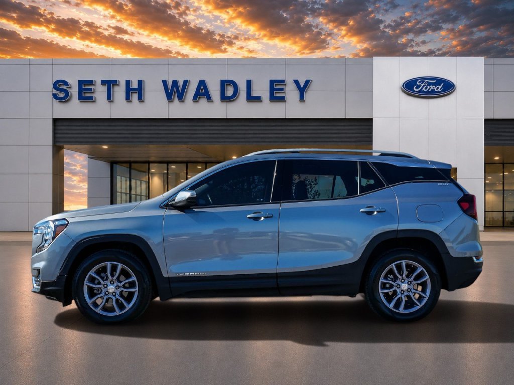 Used 2023 GMC Terrain SLT AWD/4WD image 4