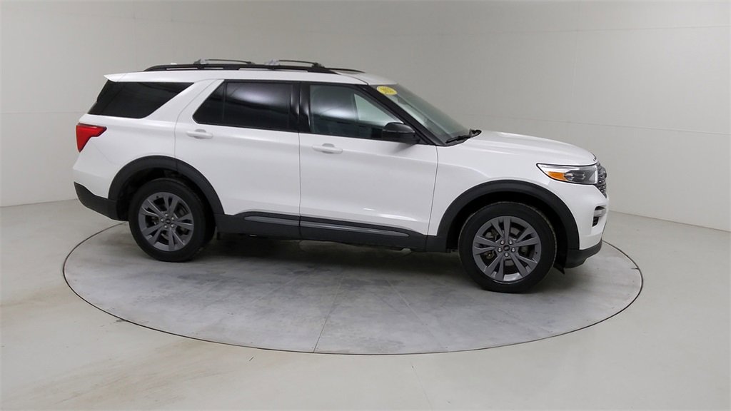 Certified 2023 Ford Explorer XLT w/ Equipment Group 202A image 13