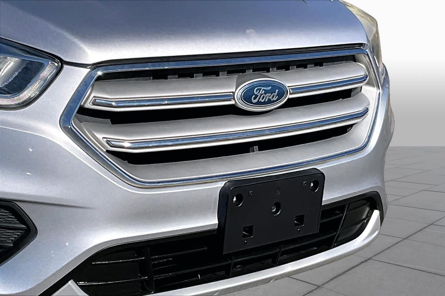 Certified 2019 Ford Escape SEL FWD image 26