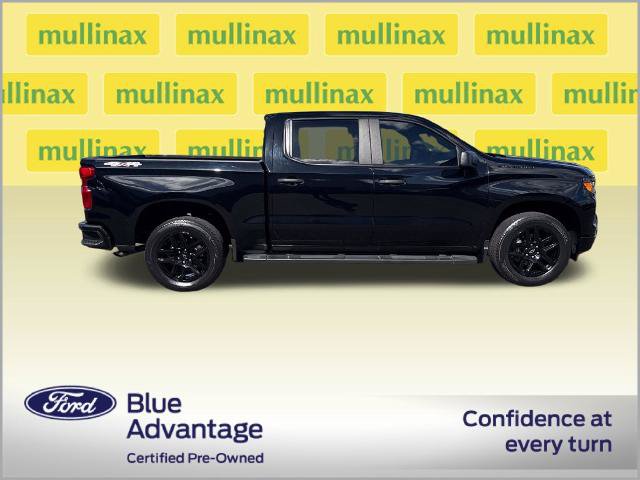 Used 2023 Chevrolet Silverado 1500 Custom w/ LPO, Dark Essentials Package AWD/4WD image 2