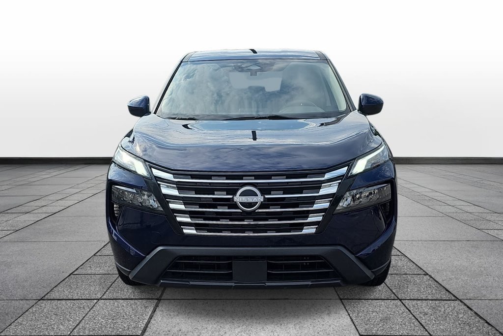 Used 2024 Nissan Rogue SV FWD image 2