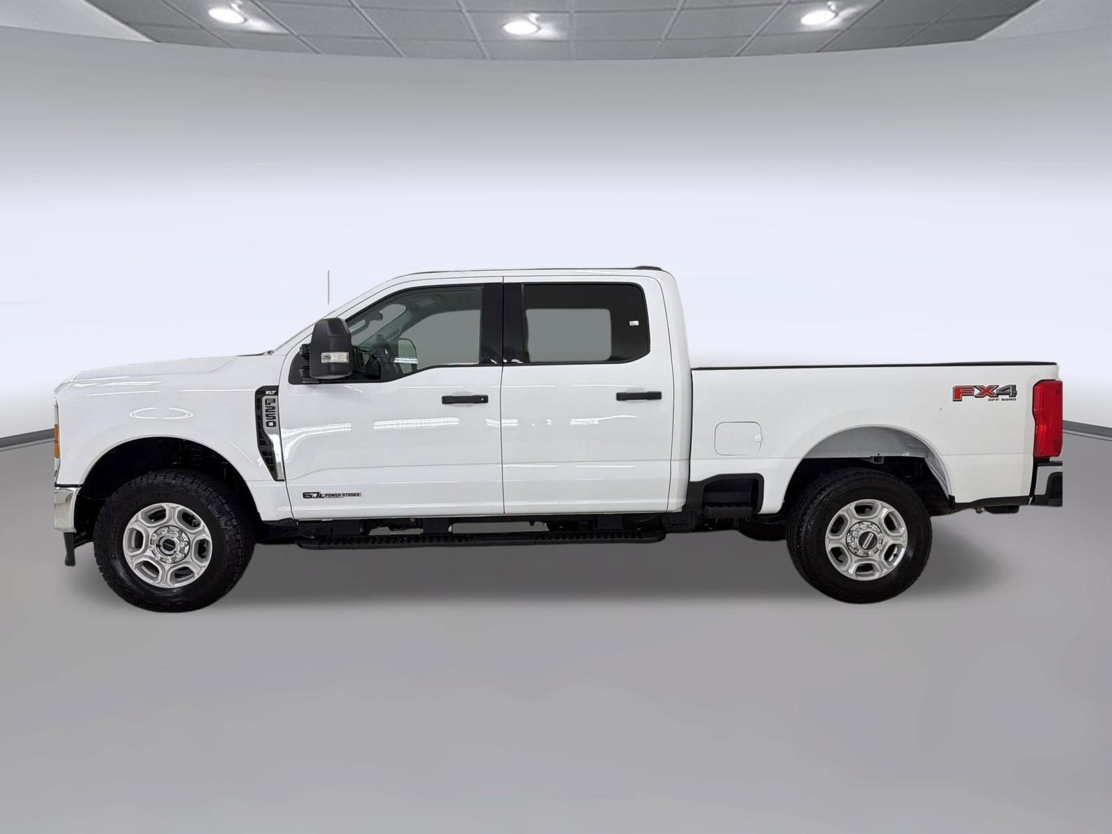 Certified 2025 Ford F250 XLT w/ FX4 Off-Road Package AWD/4WD image 2