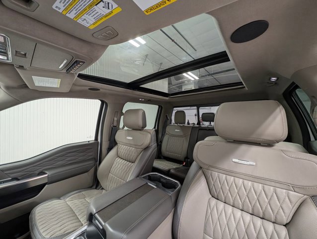 Certified 2025 Ford F450 Platinum w/ Platinum Plus Package image 8