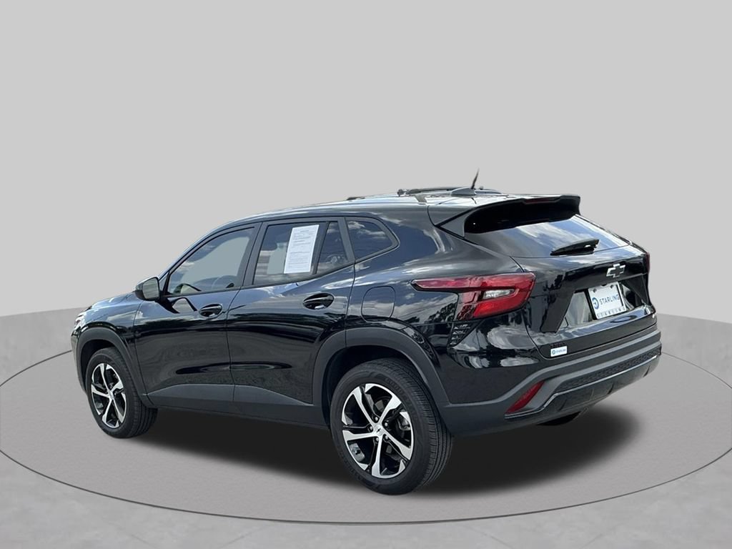 Used 2024 Chevrolet Trax RS FWD image 6