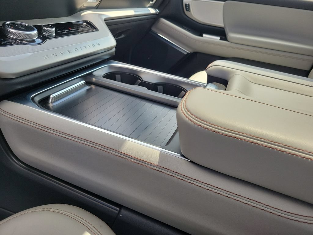 Certified 2025 Ford Expedition Max Active AWD/4WD image 29
