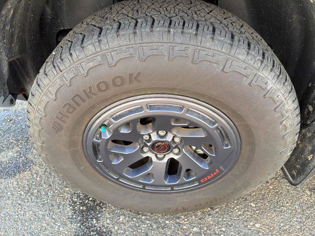 Used 2025 Nissan Frontier PRO-4X AWD/4WD image 24