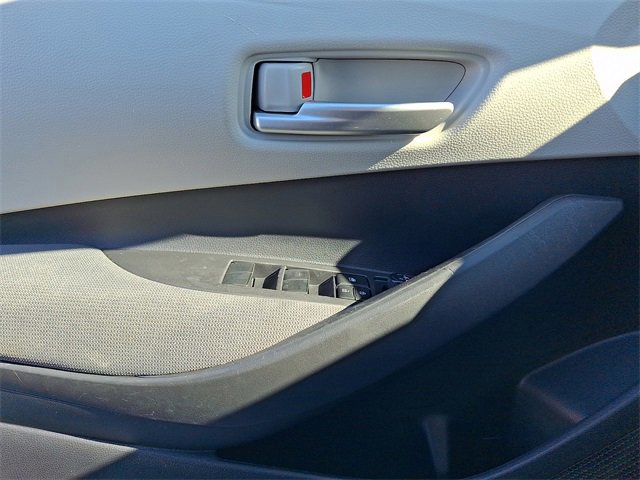 Used 2020 Toyota Corolla LE image 11