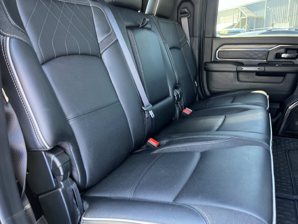 Used 2025 RAM 3500 Limited AWD/4WD image 28