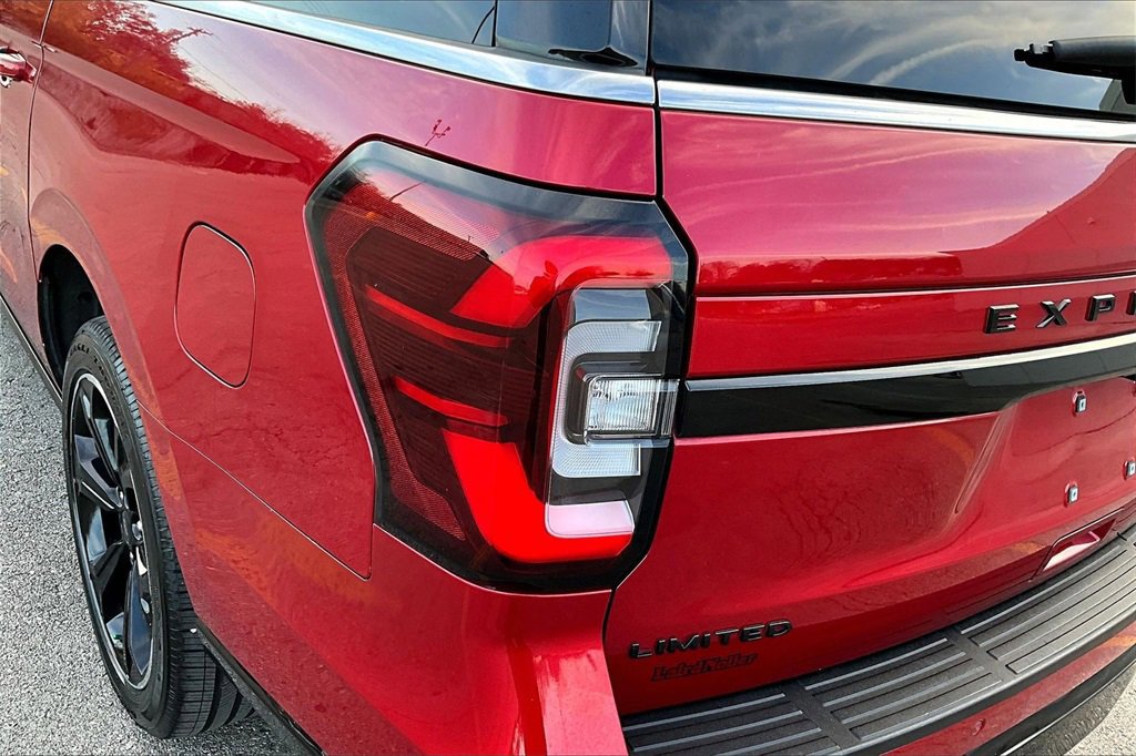 Certified 2022 Ford Expedition Max Limited image 31