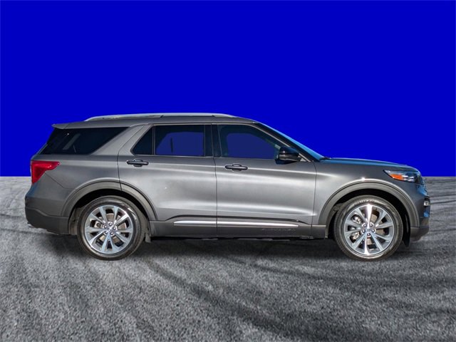 Certified 2023 Ford Explorer Platinum w/ Technology Package image 3