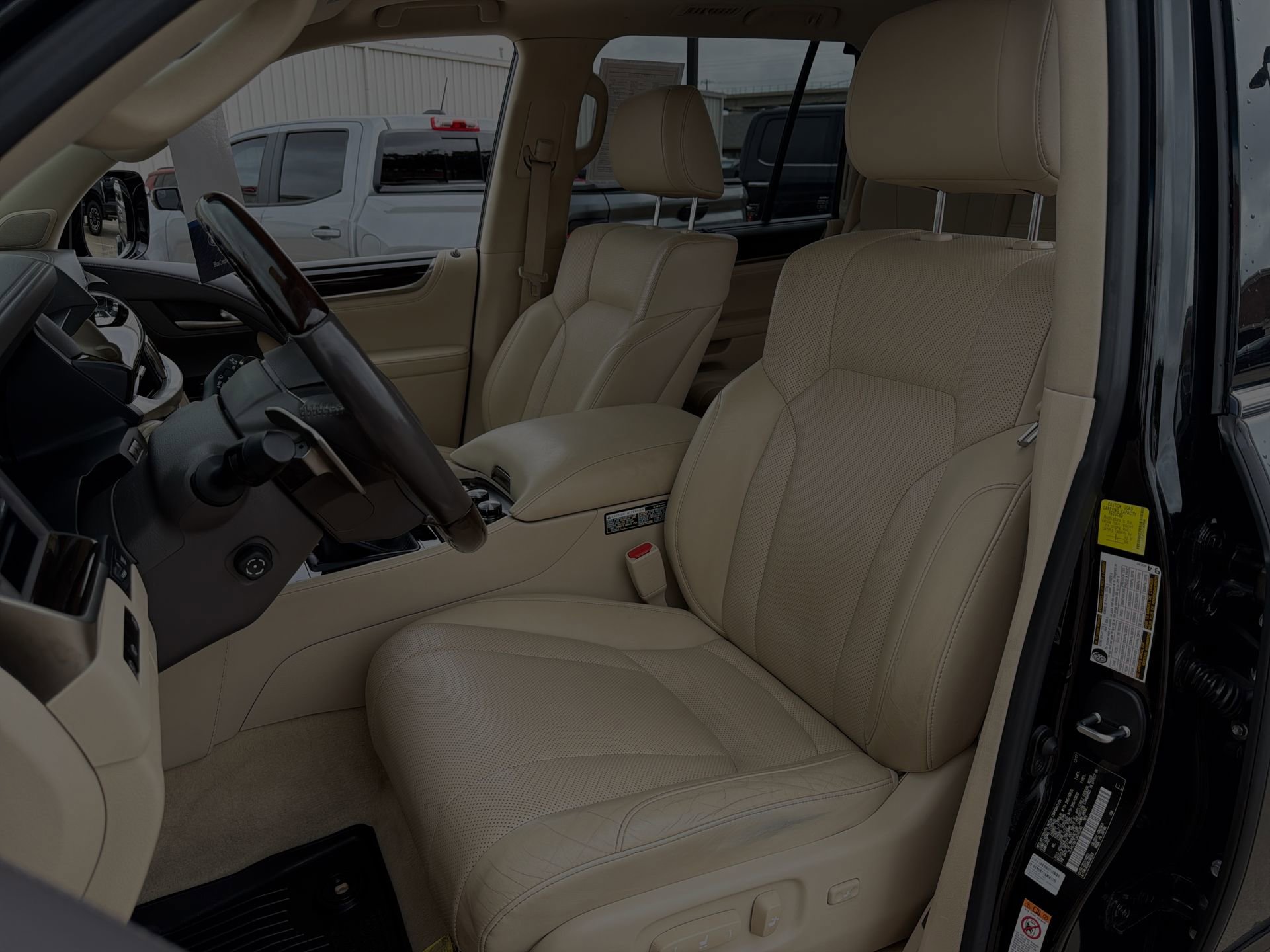 Used 2018 Lexus LX 570 4WD image 11