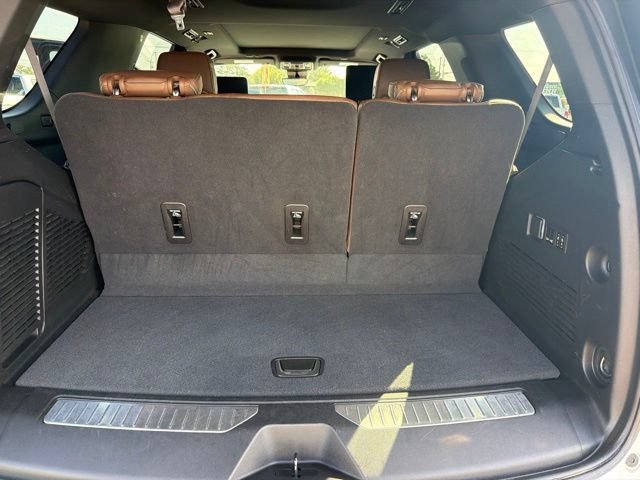 Used 2023 Chevrolet Tahoe High Country AWD/4WD image 24