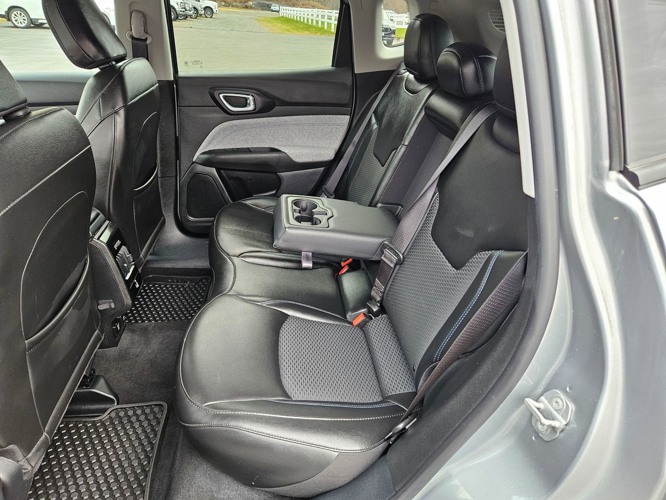 Used 2022 Jeep Compass Latitude w/ Convenience Group image 19