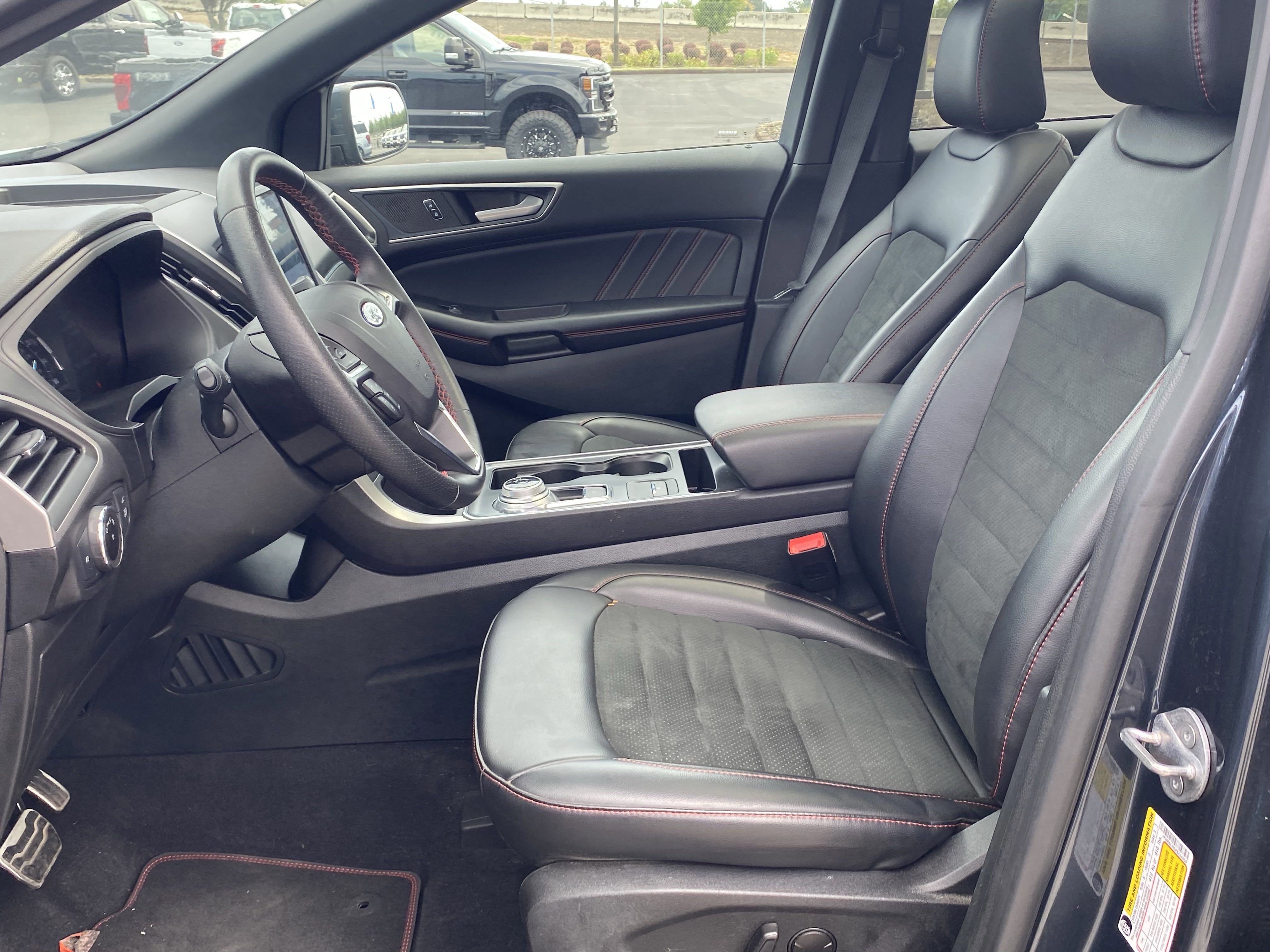 Certified 2023 Ford Edge ST-Line image 7