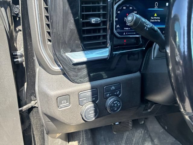 Used 2023 Chevrolet Silverado 1500 RST w/ Redline Edition AWD/4WD image 4