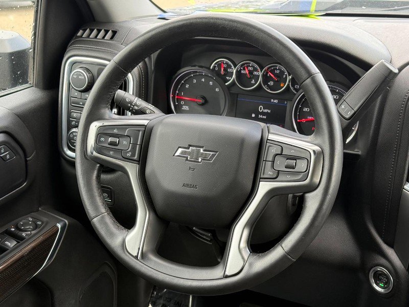 Used 2021 Chevrolet Silverado 2500 LT w/ Midnight Edition AWD/4WD image 16
