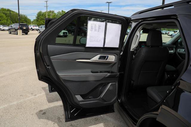 Certified 2025 Ford Explorer Active w/ Active Comfort Package AWD/4WD image 29