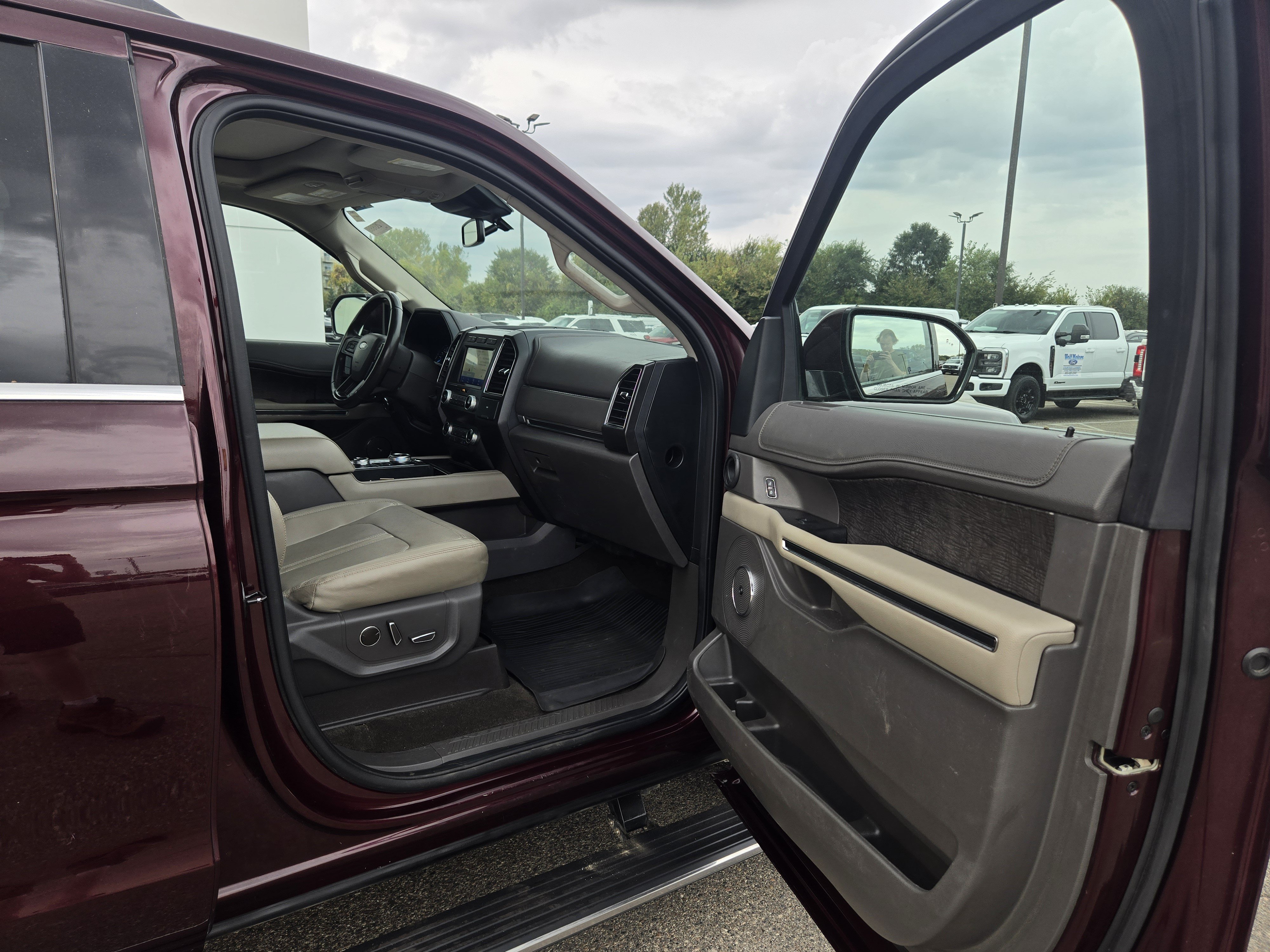 Certified 2021 Ford Expedition Limited AWD/4WD image 16