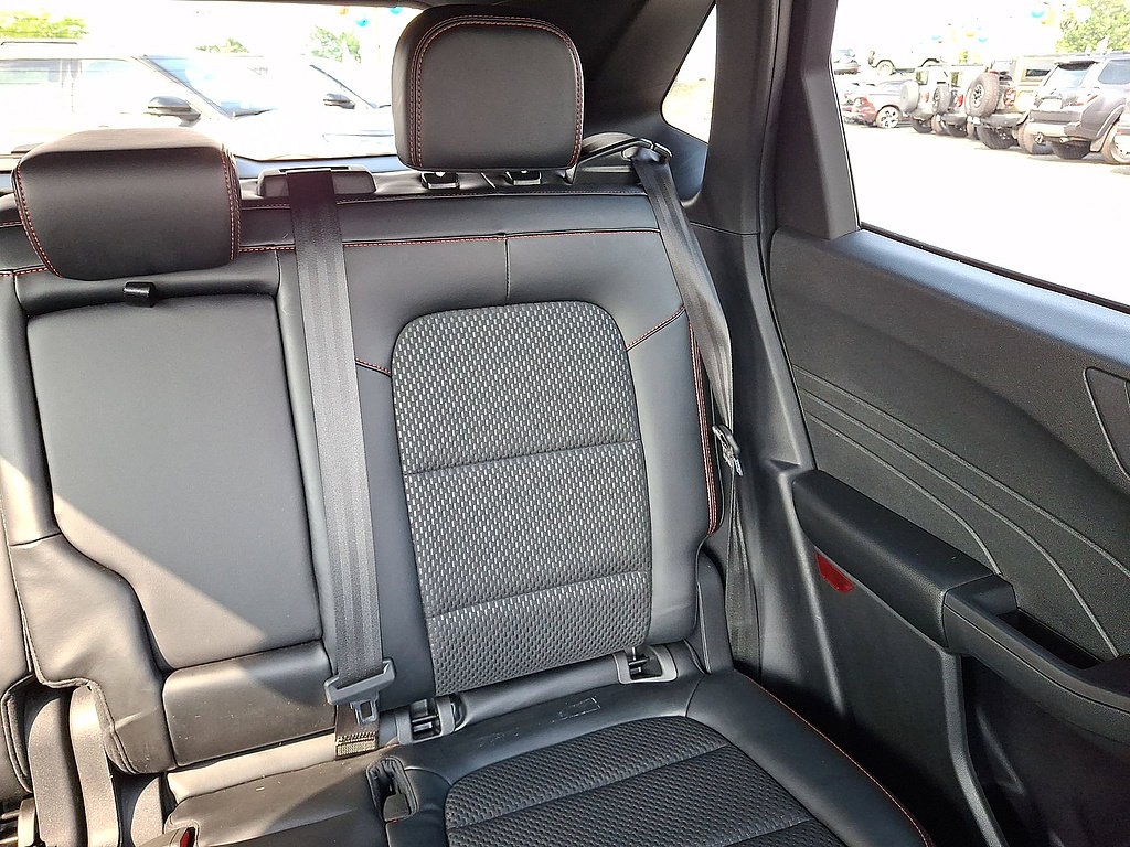 Certified 2024 Ford Escape ST-Line w/ Tech Pack #1 AWD/4WD image 14