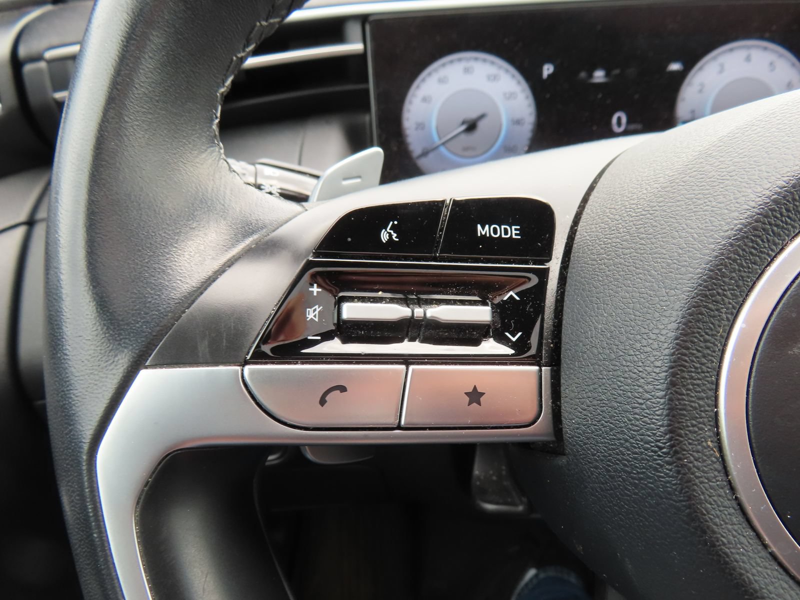 Used 2023 Hyundai Santa Cruz SEL Premium AWD/4WD image 18